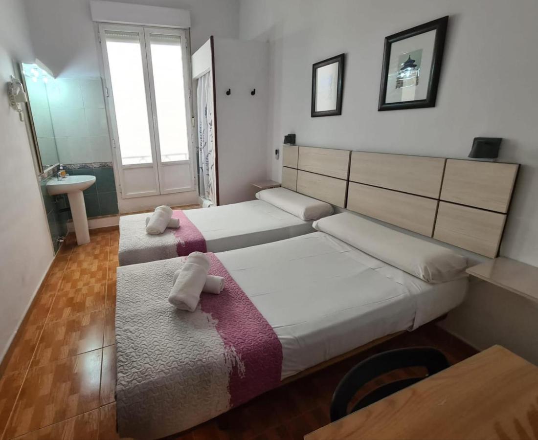 Hostal Miami Madrid Bagian luar foto