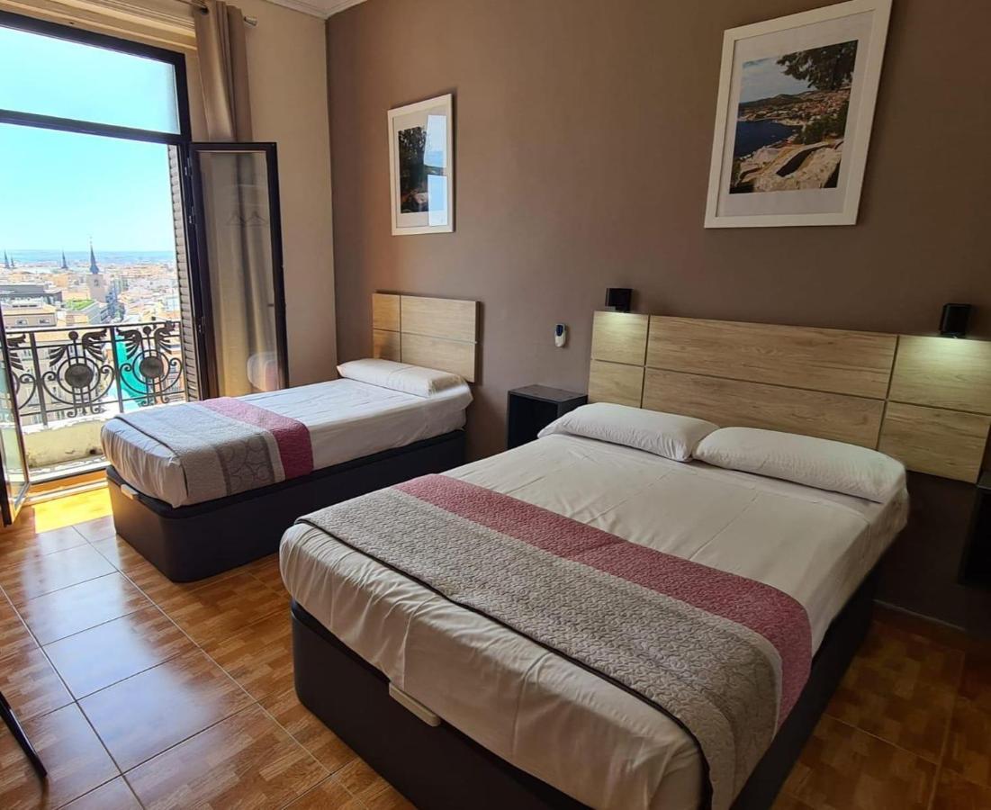 Hostal Miami Madrid Bagian luar foto