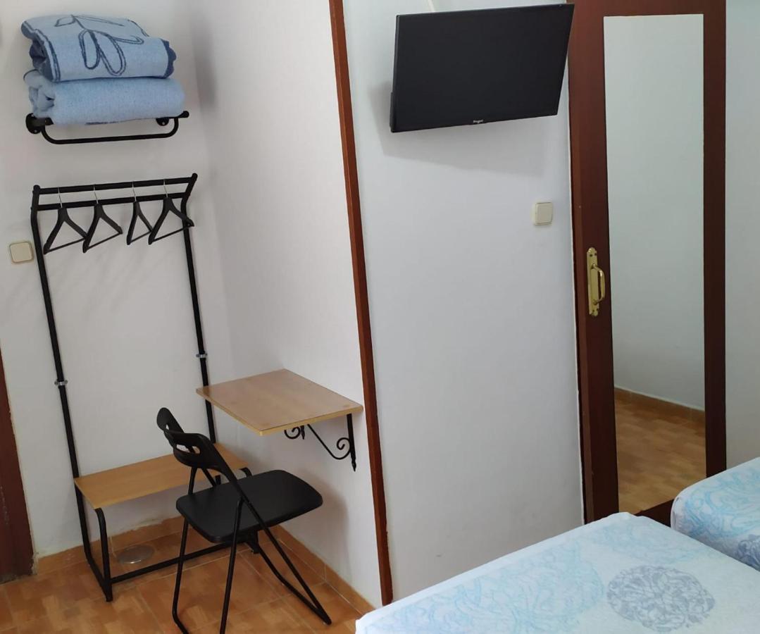 Hostal Miami Madrid Bagian luar foto