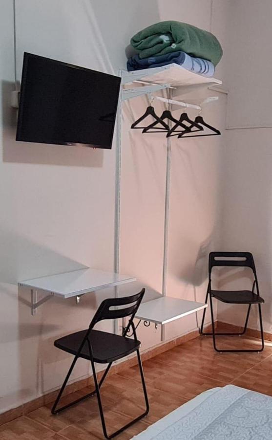 Hostal Miami Madrid Bagian luar foto