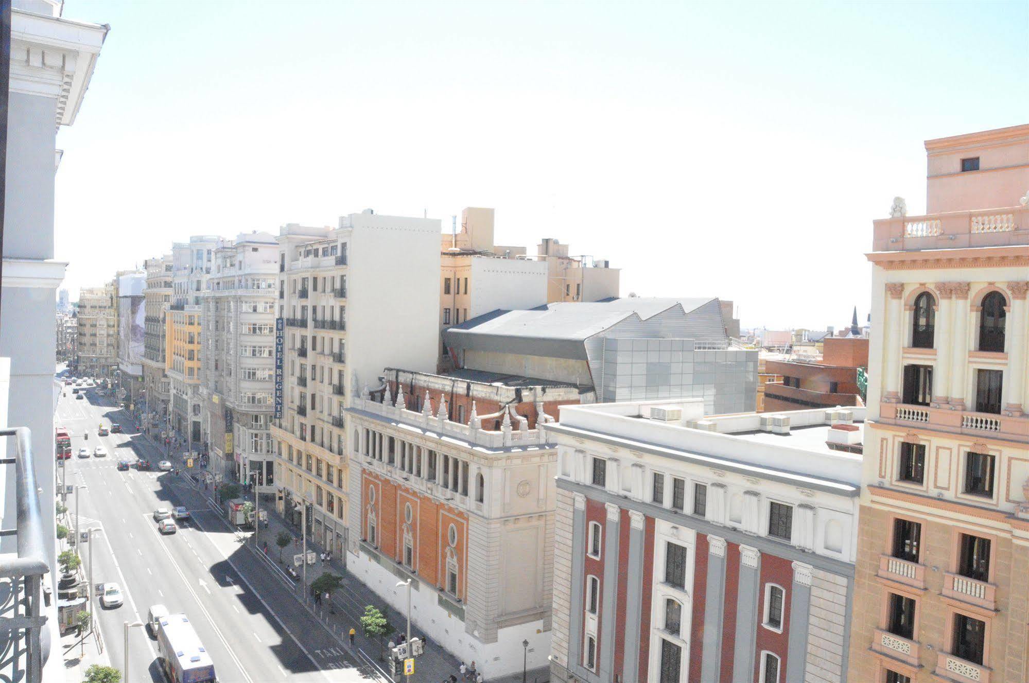 Hostal Miami Madrid Bagian luar foto