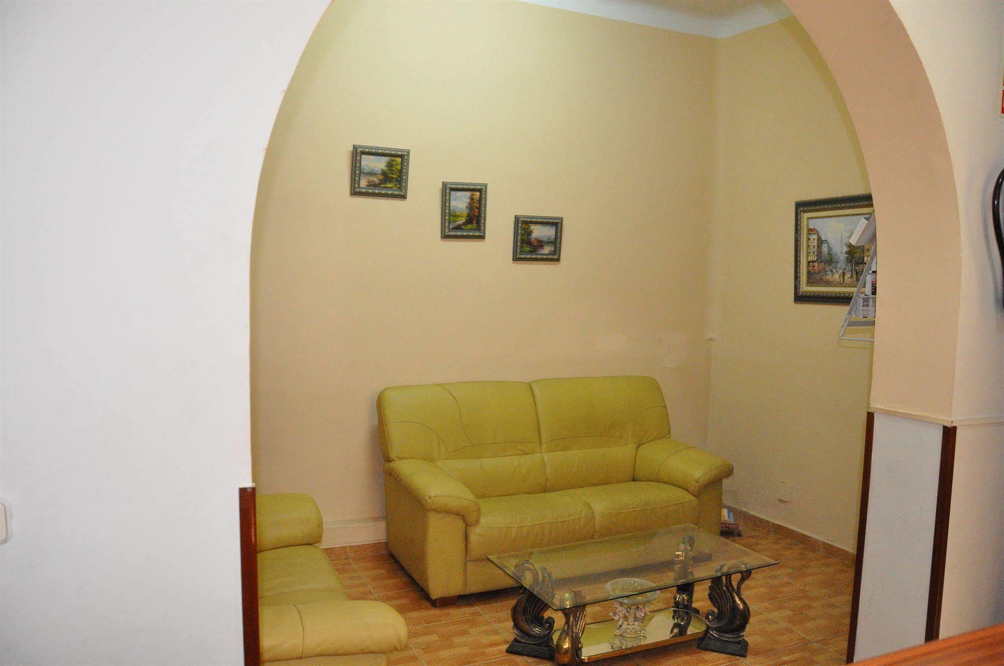 Hostal Miami Madrid Bagian luar foto